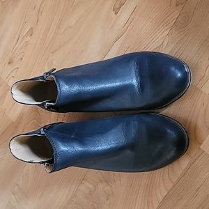 Lucky 🍀 brand Black Leather Burklee Ankle Boots size 9M/40